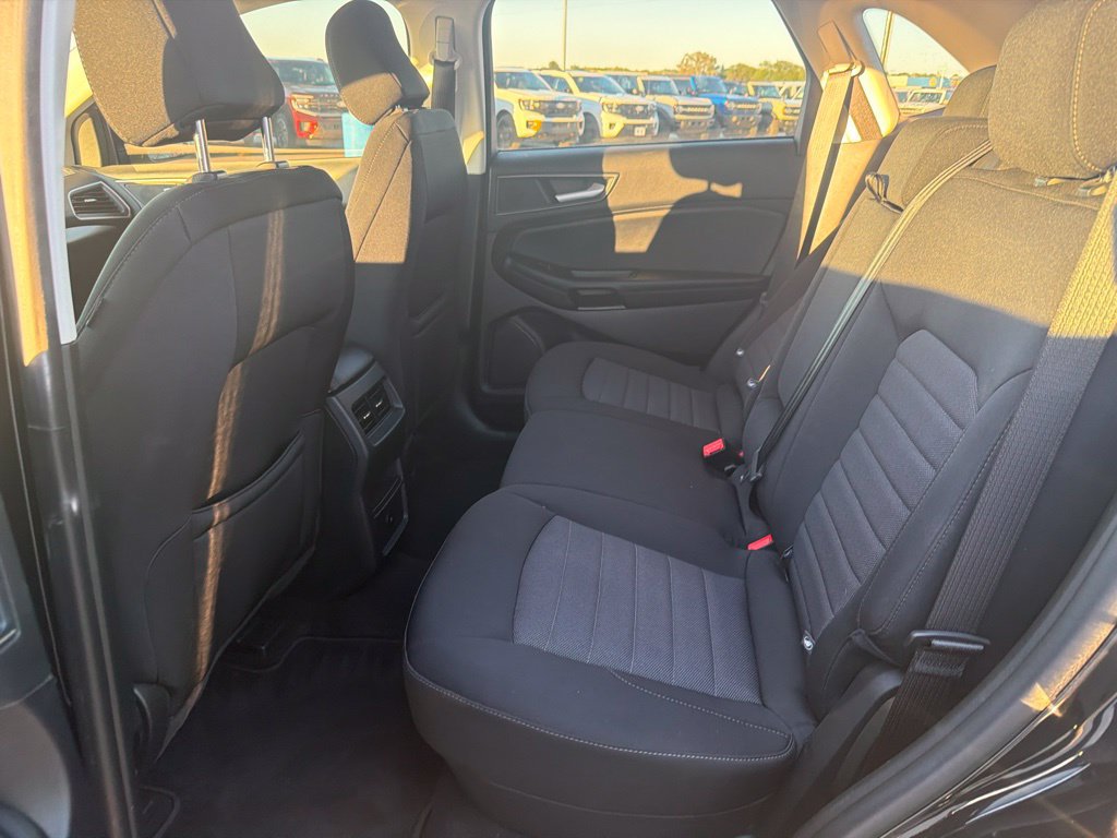 Used 2024 Ford Edge SE w/ Black Appearance Package AWD/4WD image 26