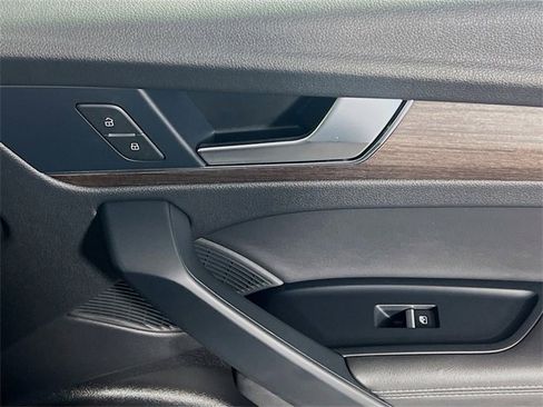 Used 2024 Audi Q5 2.0T Premium Plus image 31