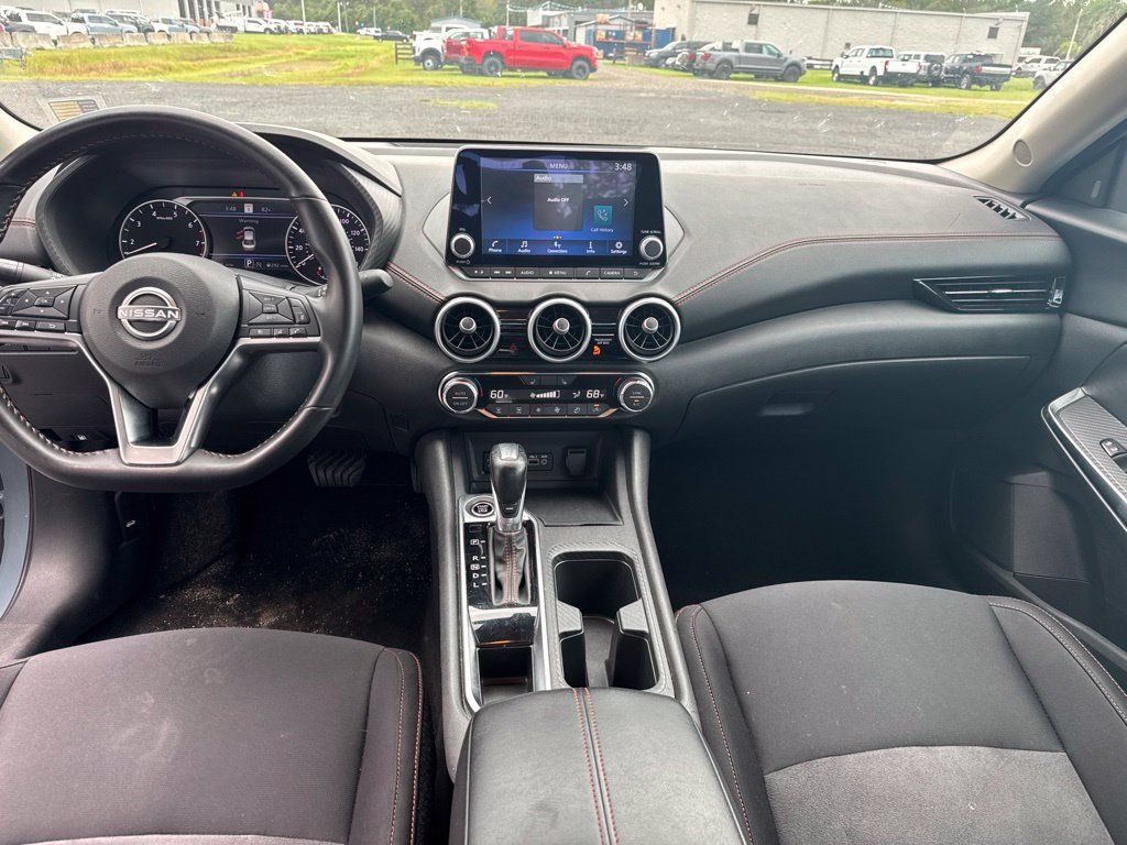 Used 2025 Nissan Sentra SR FWD image 11