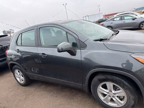 Used 2020 Chevrolet Trax LS image 4