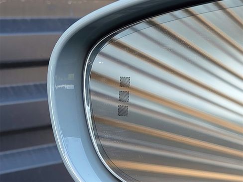 Used 2025 Porsche Taycan 4S image 30