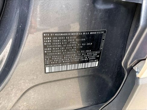 Used 2020 Volkswagen Tiguan SEL image 32