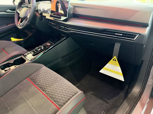 New 2026 Volkswagen GTI SE image 9