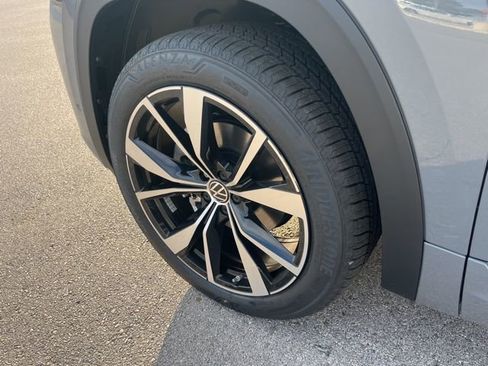 New 2026 Volkswagen Atlas Cross Sport SEL Premium R-Line image 5