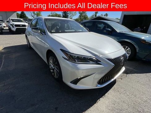 Used 2019 Lexus ES 300h w/ Accessory Package FWD image 9