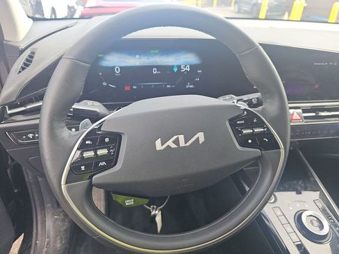 Used 2023 Kia Niro Wind w/ Wind Preserve Package FWD image 10
