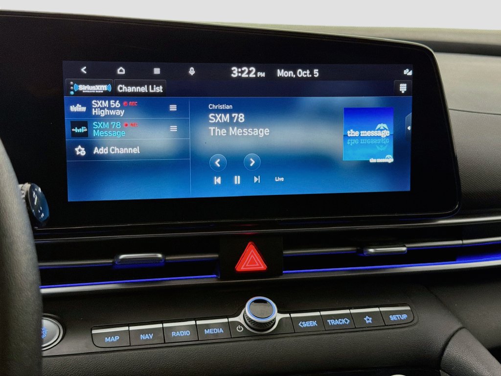 Used 2024 Hyundai Elantra SEL FWD image 15