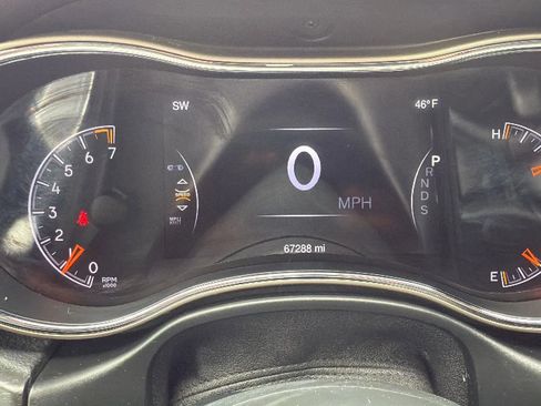 Used 2015 Jeep Grand Cherokee Altitude image 15