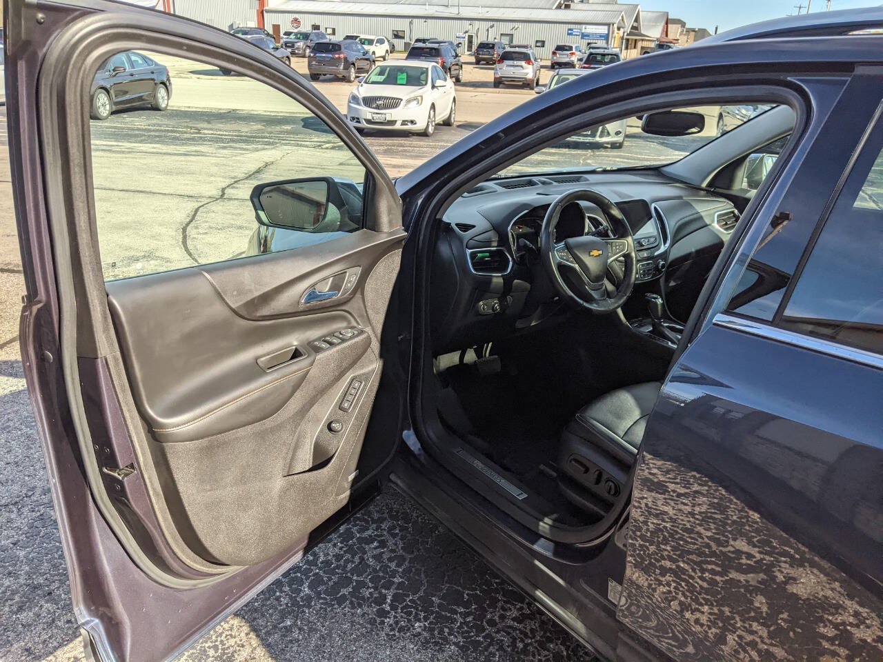 Used 2018 Chevrolet Equinox Premier AWD/4WD image 9