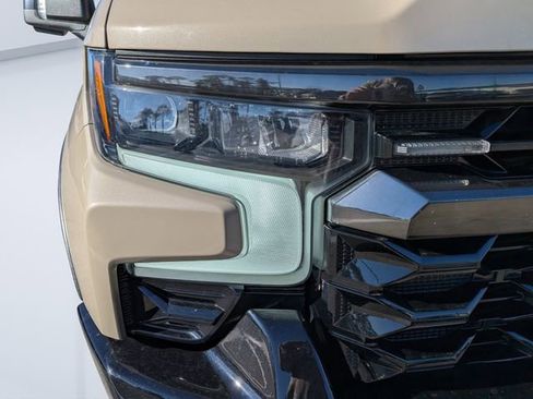 Used 2023 Chevrolet Silverado 1500 ZR2 w/ Technology Package image 8