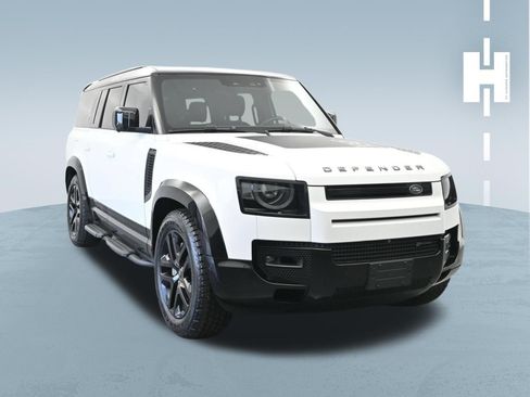 Used 2023 Land Rover Defender 130 X-Dynamic SE AWD/4WD image 3