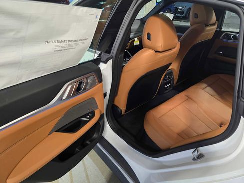 New 2025 BMW i4 xDrive40i image 26