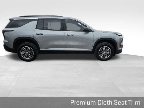 Used 2024 Chevrolet Traverse LT image 26