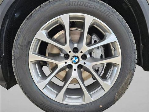 New 2026 BMW X5 xDrive40i w/ Parking Assistance Package AWD/4WD image 16