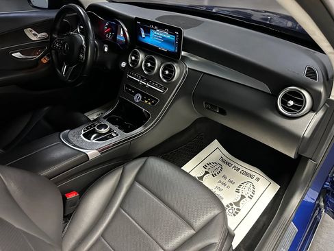 Used 2019 Mercedes-Benz C 300 Sedan w/ Parking Assistance Package image 24