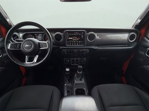 Used 2019 Jeep Wrangler Unlimited Sahara w/ Uconnect 4C Nav & Sound Group image 13