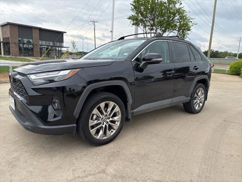 Certified 2022 Toyota RAV4 XLE Premium image 1