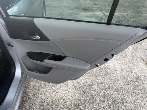 Used 2013 Honda Accord EX-L image 25