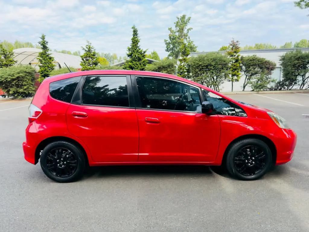 Used 2010 Honda Fit image 6