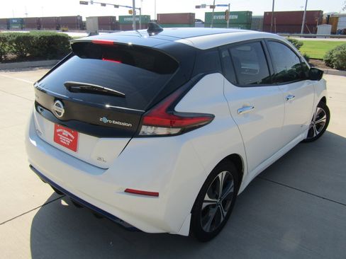 Used 2019 Nissan Leaf SL w/ SL Technology Package image 6