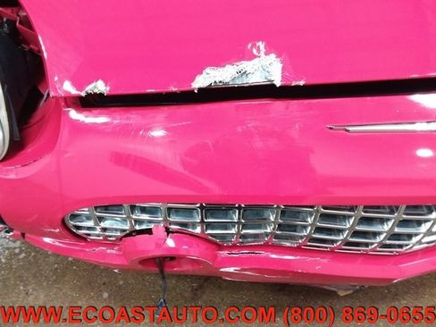 Used 2005 Ford Thunderbird Deluxe image 17