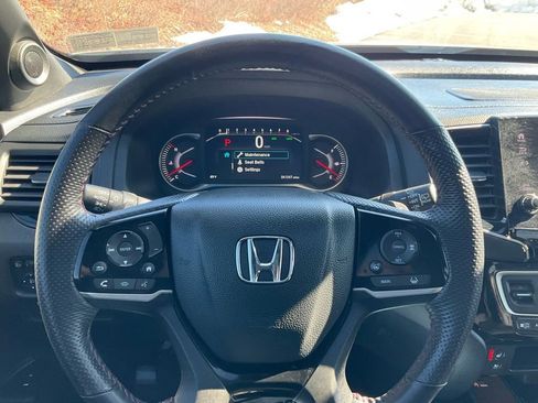 Used 2024 Honda Passport Black Edition image 12