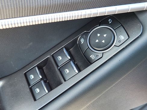 Used 2025 Ford Explorer ST image 19