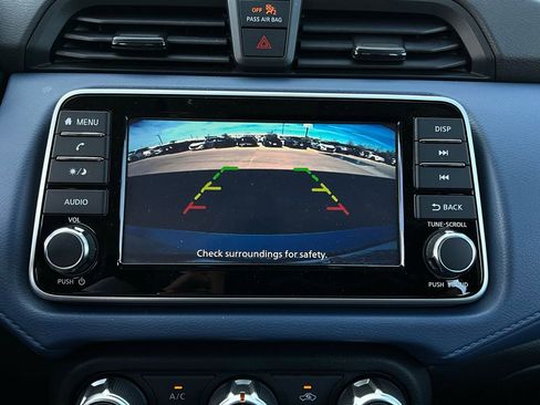 Used 2025 Nissan Versa SV image 27