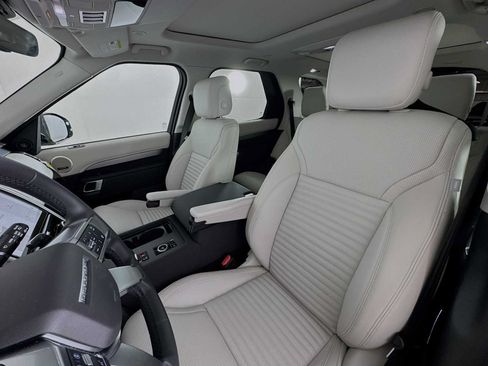 New 2025 Land Rover Discovery Dynamic SE AWD/4WD image 10