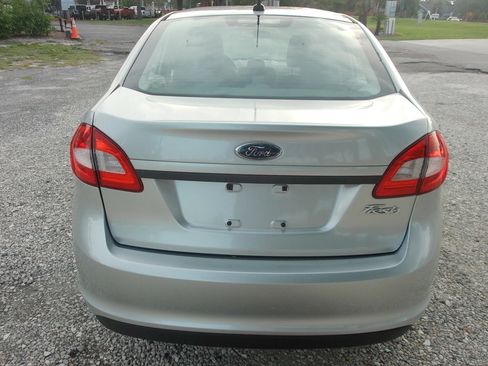 Used 2012 Ford Fiesta S FWD image 7