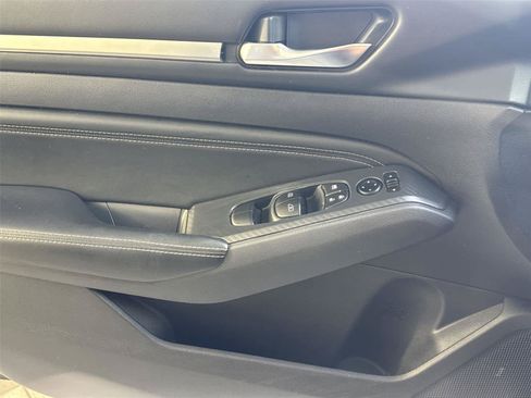 Used 2019 Nissan Altima 2.5 SL FWD image 20