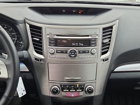 Used 2011 Subaru Legacy 2.5i Premium w/ All-Weather Pkg image 21