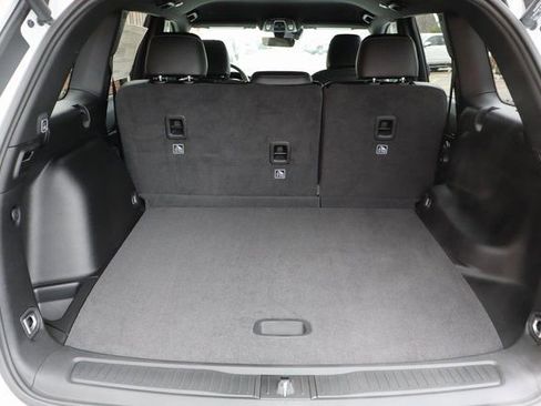 New 2025 Jeep Grand Cherokee Altitude image 32