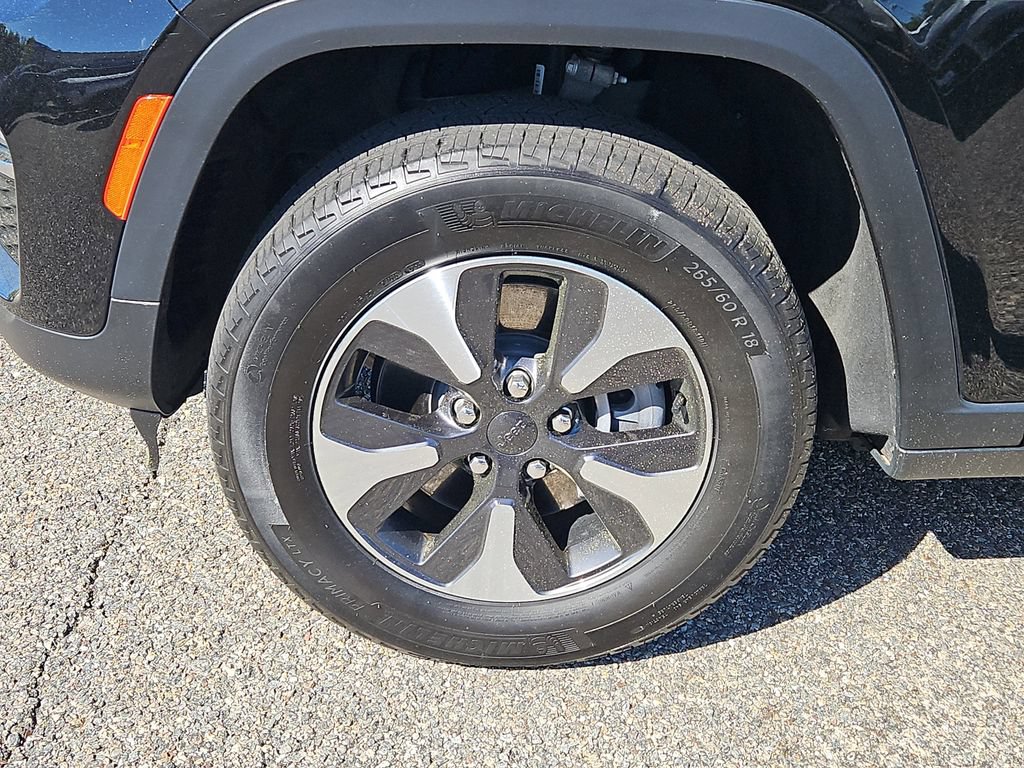 Used 2023 Jeep Grand Cherokee 4WD 4xe image 7
