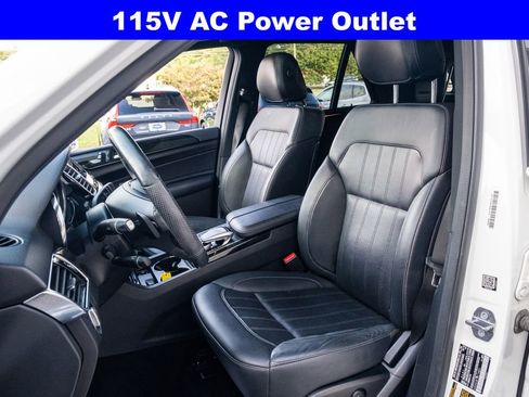 Used 2018 Mercedes-Benz GLE 350 w/ Premium 1 Package image 15