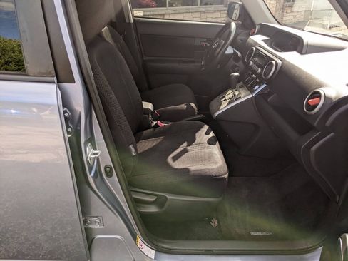 Used 2009 Scion xB FWD image 14