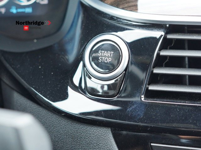 Used 2021 BMW 530e w/ M Sport Package RWD image 22