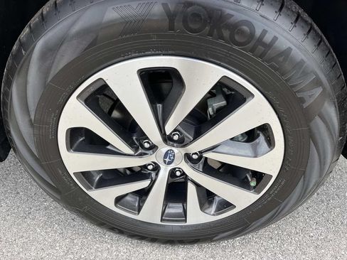 Certified 2025 Subaru Outback Premium w/ Popular Package #1A AWD/4WD image 11