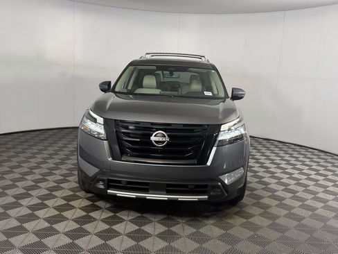 Used 2023 Nissan Pathfinder SL w/ SL Premium Package image 10