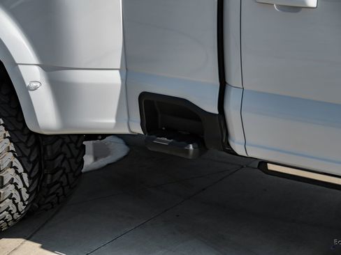 Used 2026 Ford F450 Platinum w/ FX4 Off-Road Package image 36