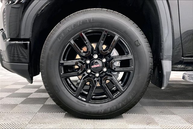 Used 2026 GMC Sierra 1500 Pro w/ Graphite Edition AWD/4WD image 9