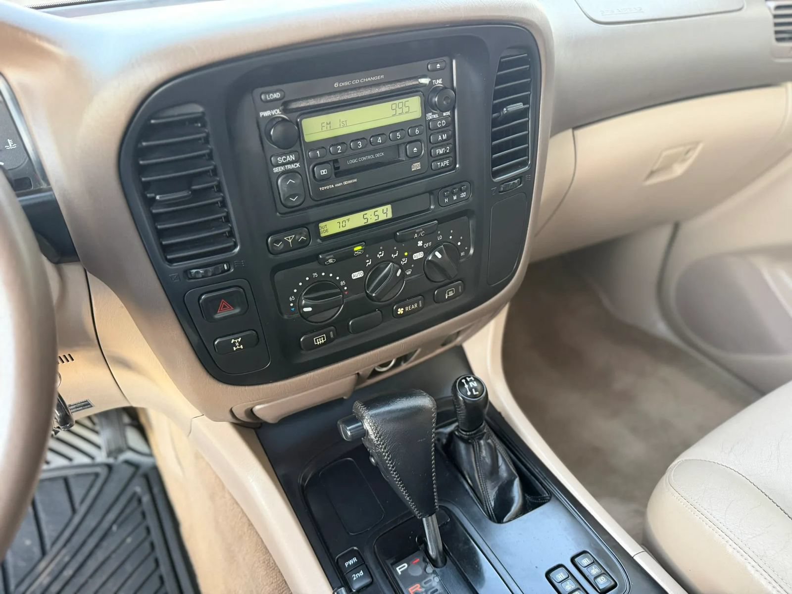 Used 2000 Toyota Land Cruiser w/ Convenience Pkg AWD/4WD image 44