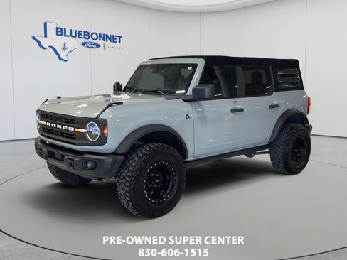 Used 2022 Ford Bronco Black Diamond AWD/4WD image 1