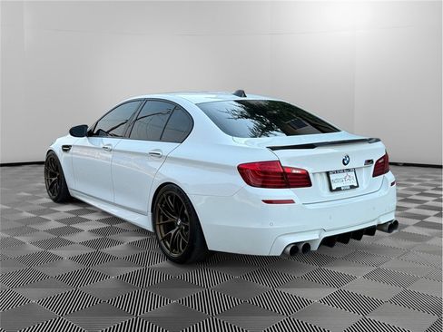Used 2015 BMW M5 RWD image 3
