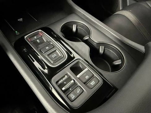 Used 2025 Honda Pilot EX-L image 24