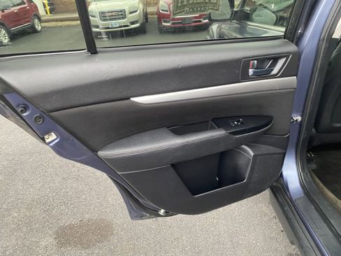 Used 2014 Subaru Outback 2.5i Premium image 20