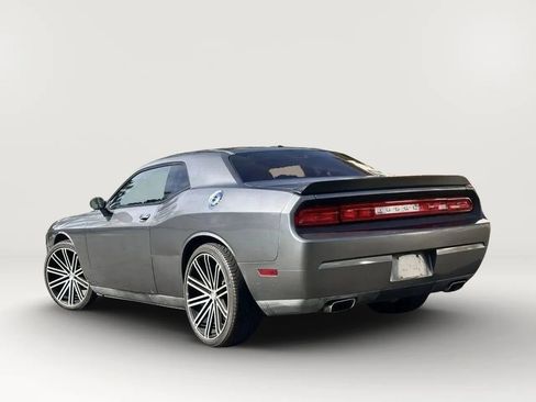 Used 2011 Dodge Challenger RWD image 10