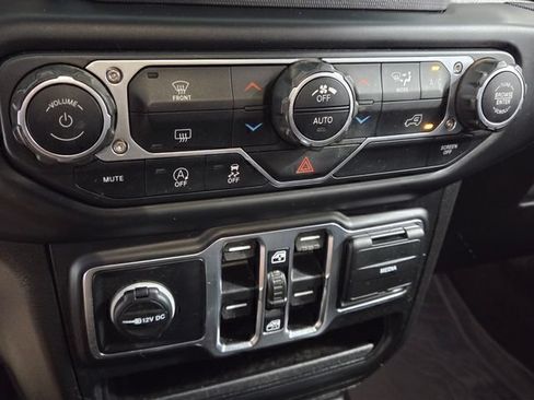 Used 2020 Jeep Gladiator Sport w/ Quick Order Package 23S AWD/4WD image 22