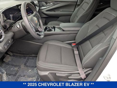 New 2025 Chevrolet Blazer EV LT AWD/4WD image 13