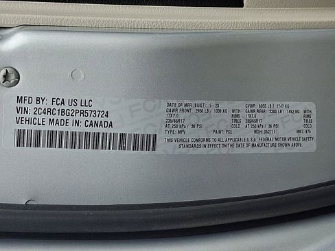 Used 2023 Chrysler Pacifica Touring-L FWD image 28